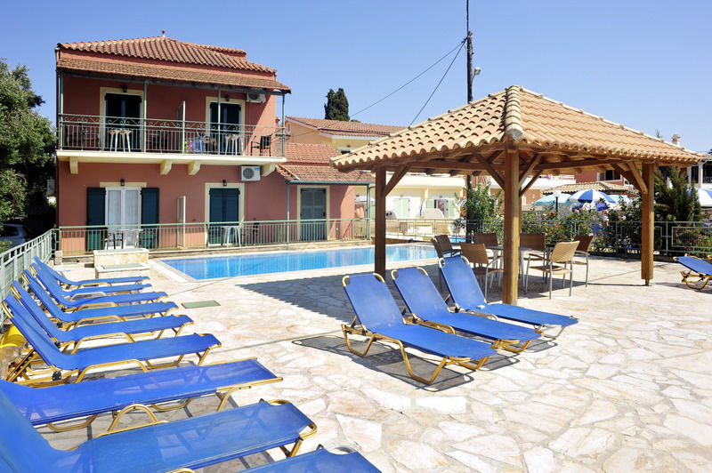 Marika Apartments Kassiopi Eksteriør billede